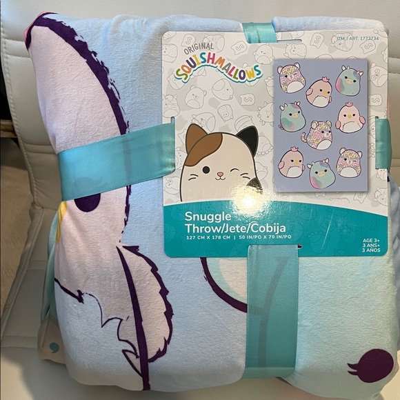 Squishmallows Snuggle Throw Blanket - White and Purple - Picture 1 of 2